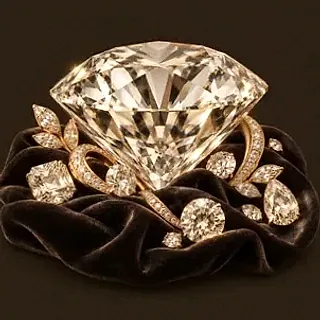 Faceted diamond gemstone — Red Lion